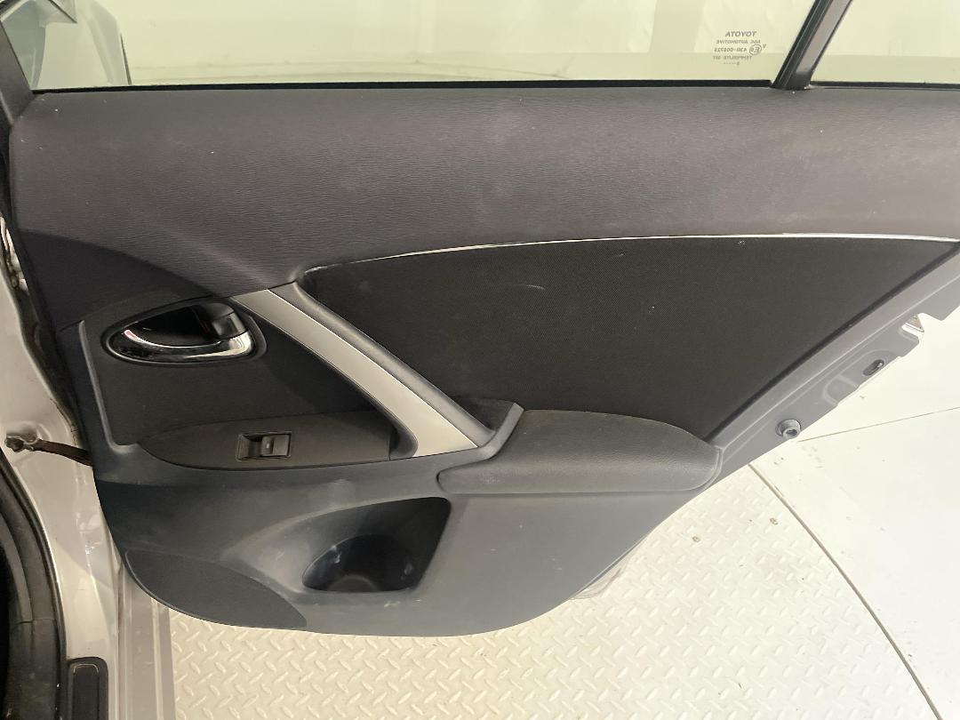 Photo '19' of Toyota Avensis