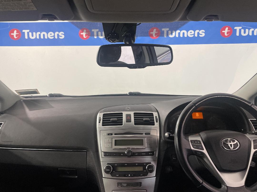 Photo '17' of Toyota Avensis