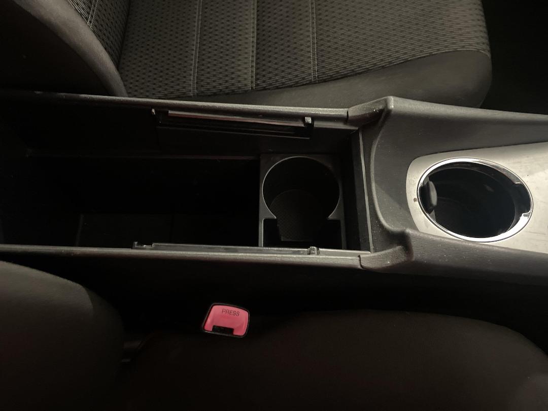 Photo '32' of Toyota Avensis