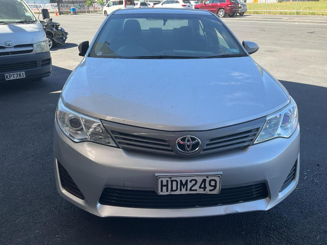 Photo '7' of Toyota Camry GL