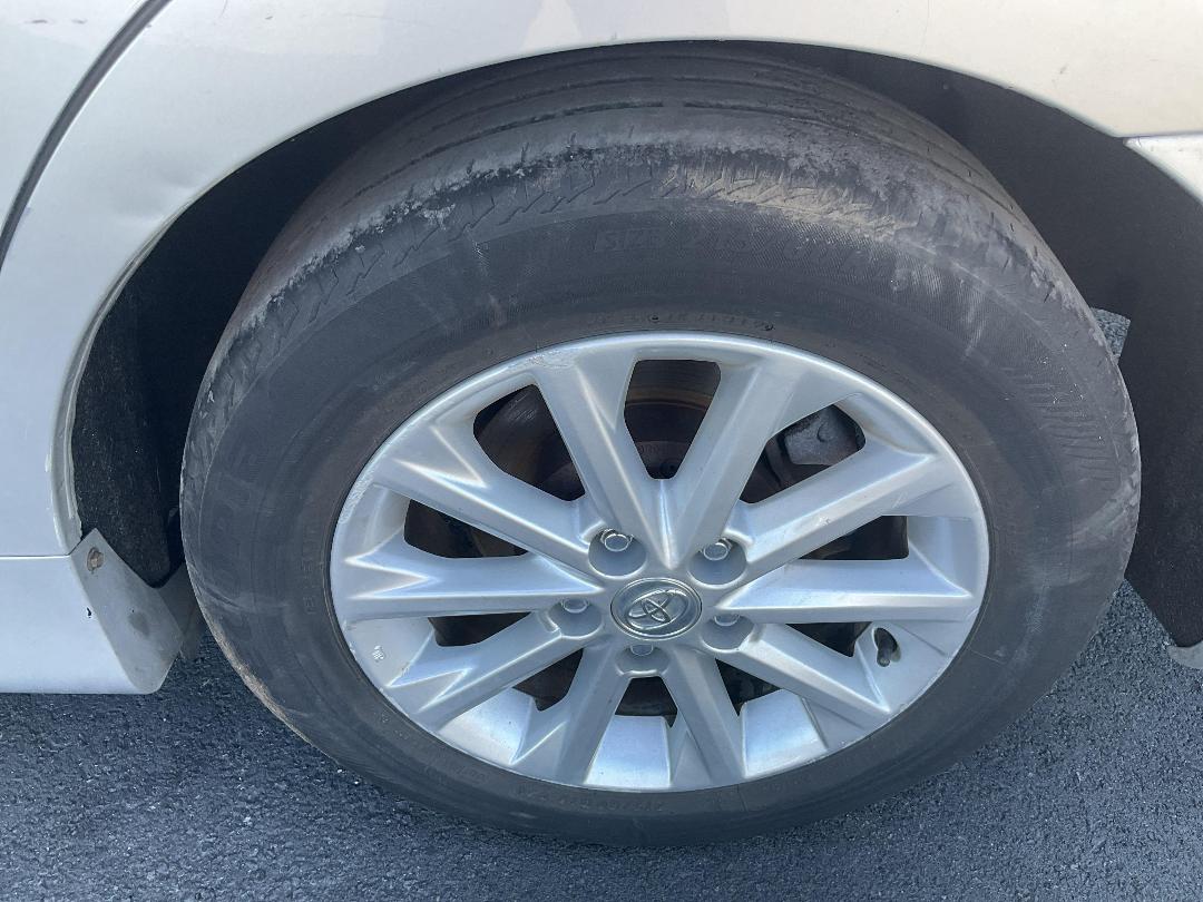 Photo '12' of Toyota Camry GL