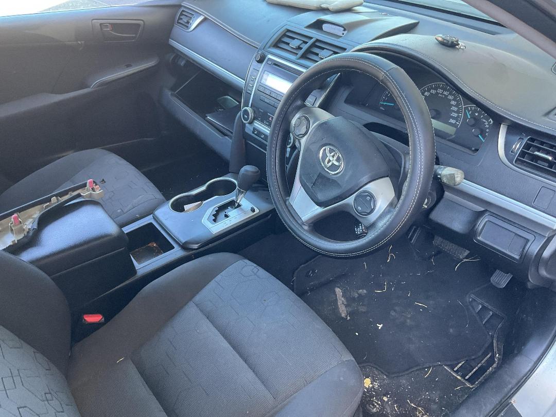 Photo '16' of Toyota Camry GL