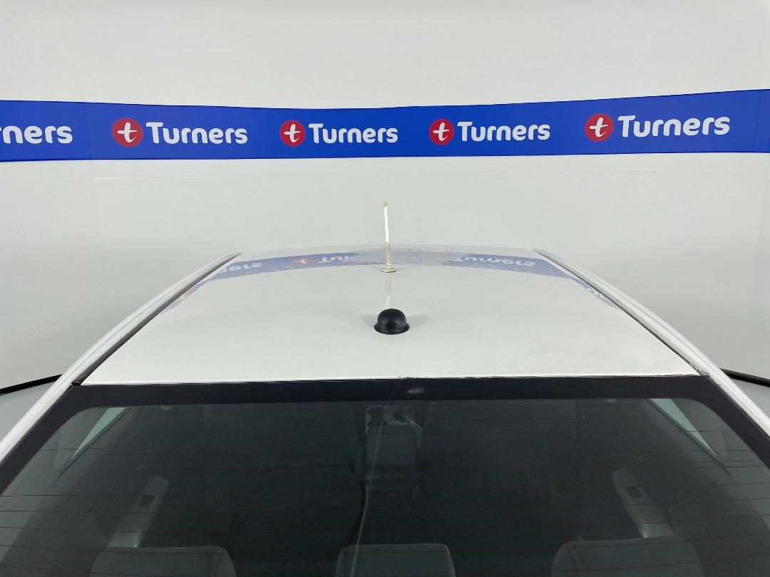 Photo '33' of Toyota Camry