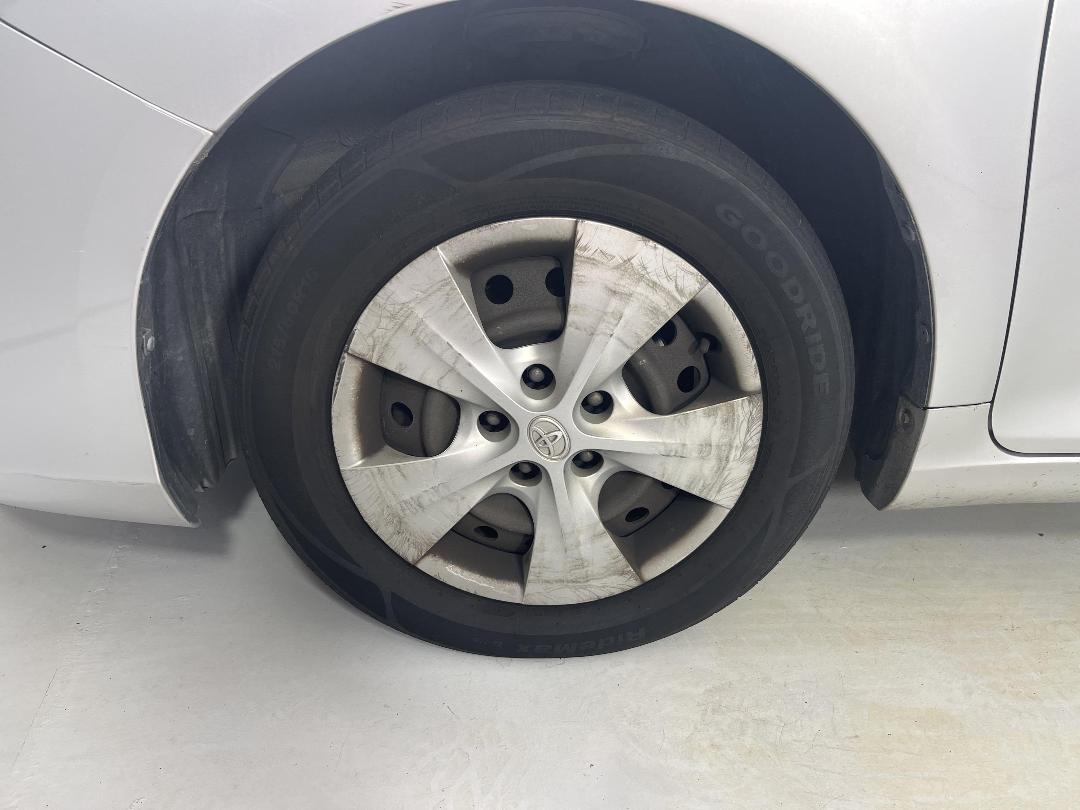 Photo '10' of Toyota Camry