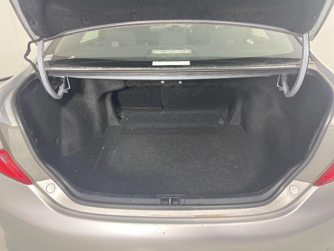 Photo '14' of Toyota Camry