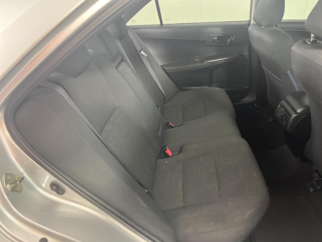 Photo '20' of Toyota Camry