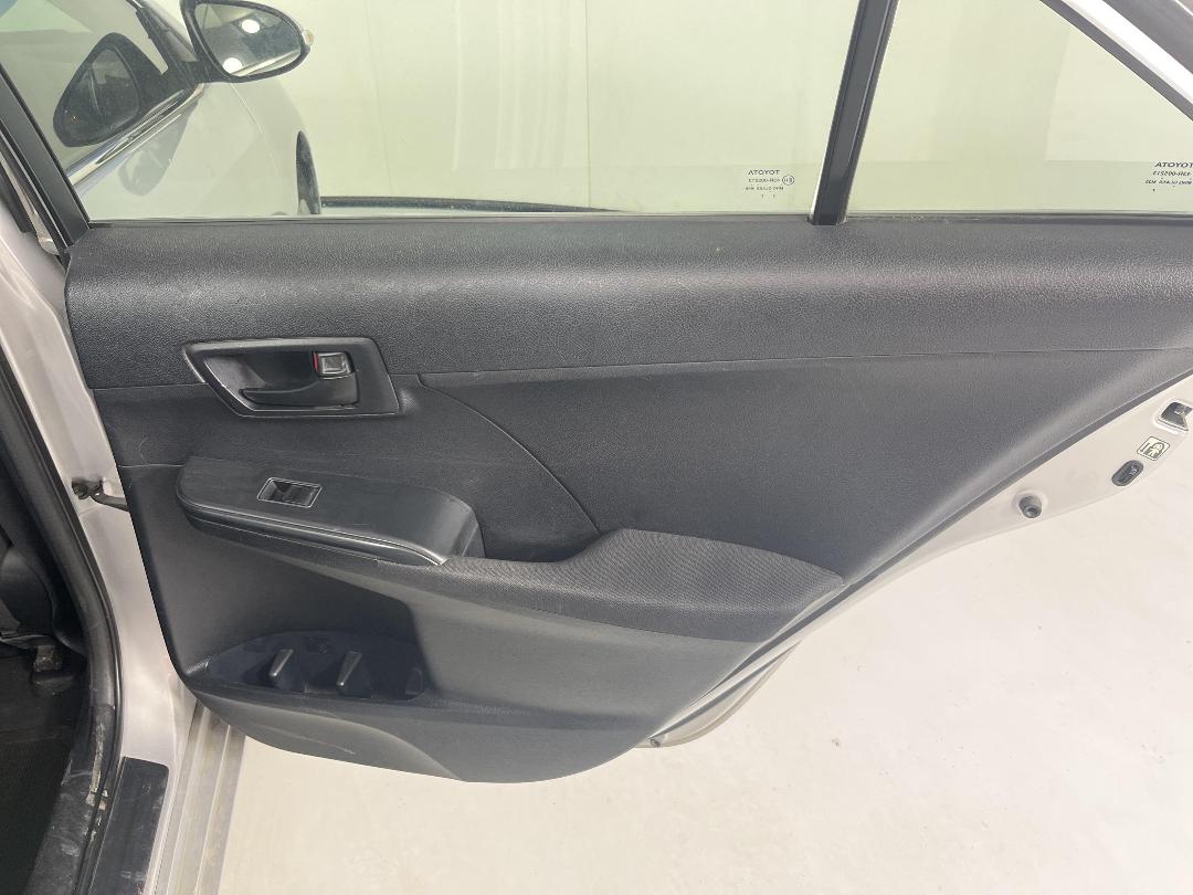 Photo '19' of Toyota Camry