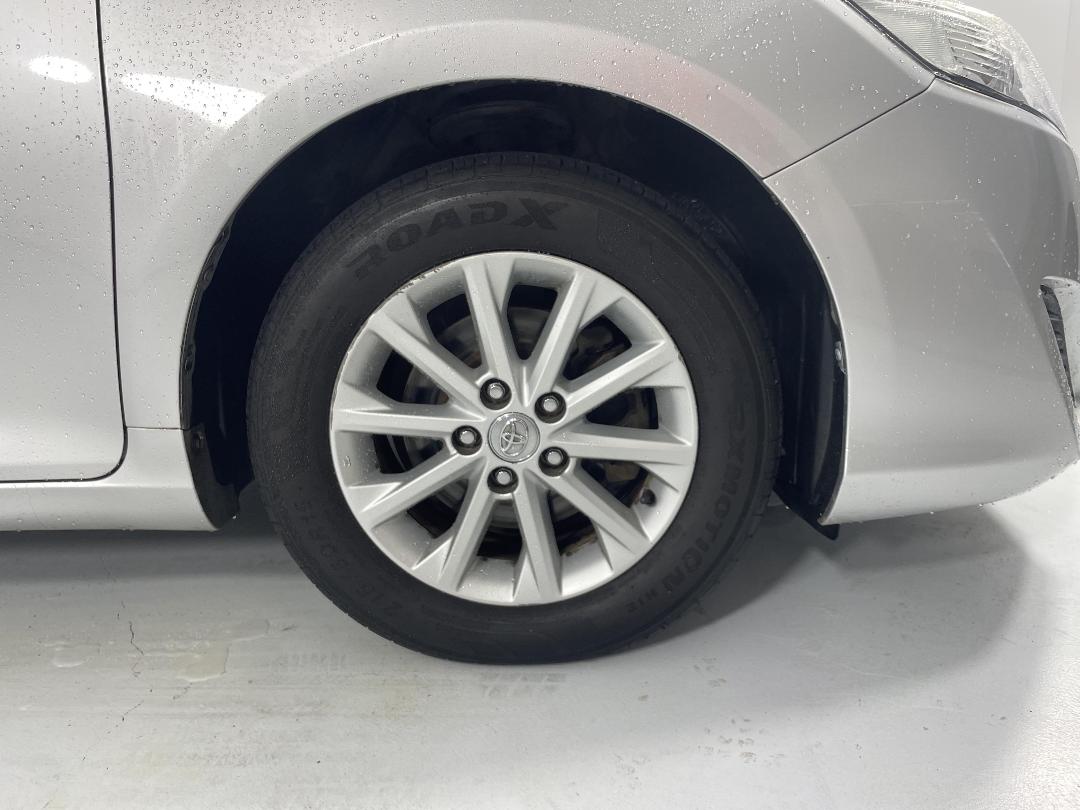 Photo '9' of Toyota Camry