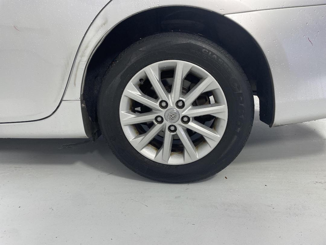 Photo '11' of Toyota Camry