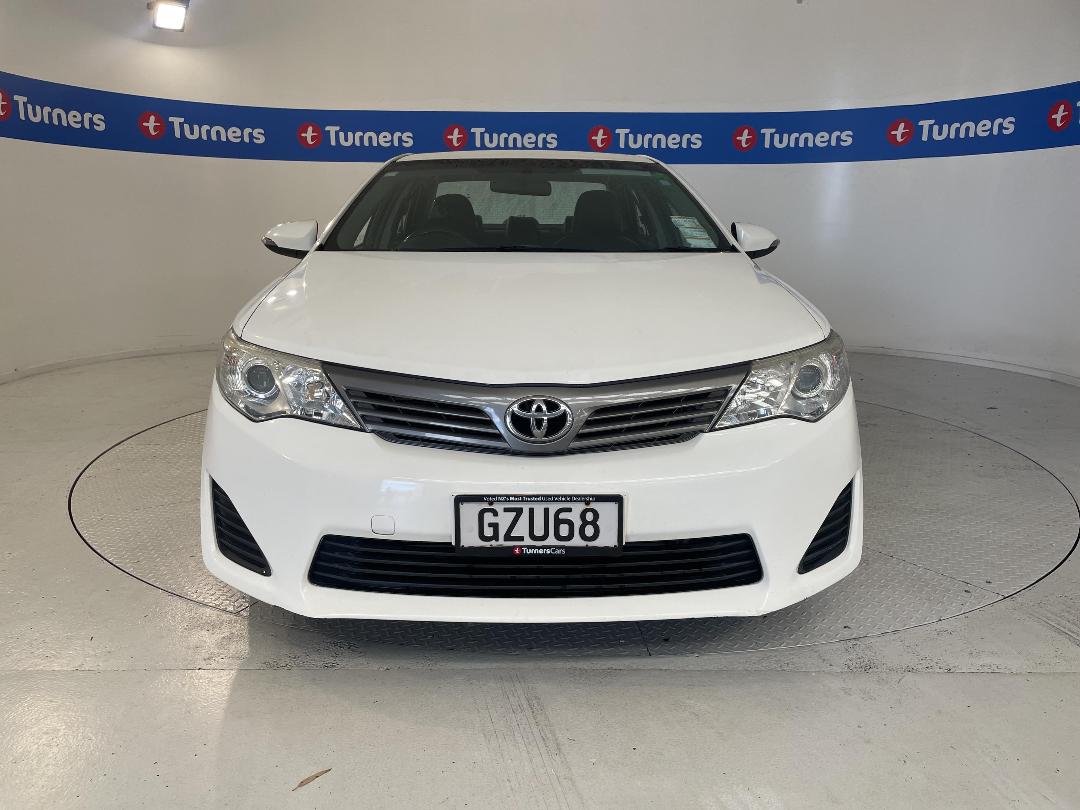 Photo '2' of Toyota Camry