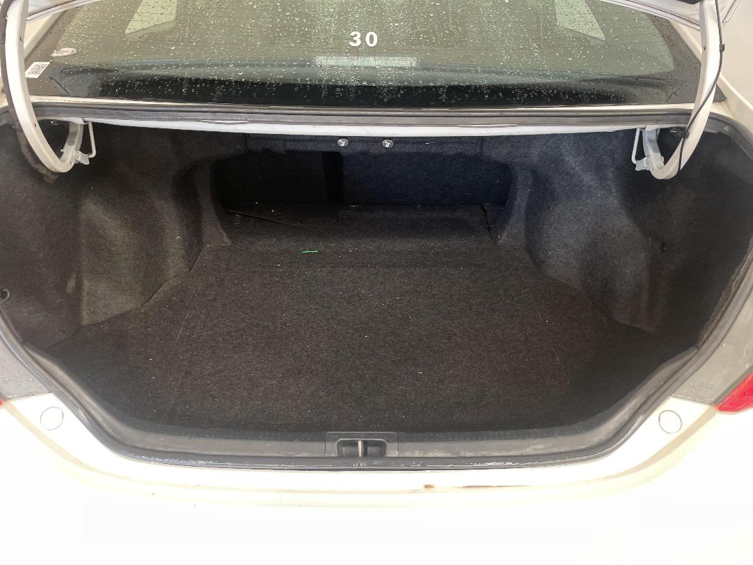 Photo '14' of Toyota Camry