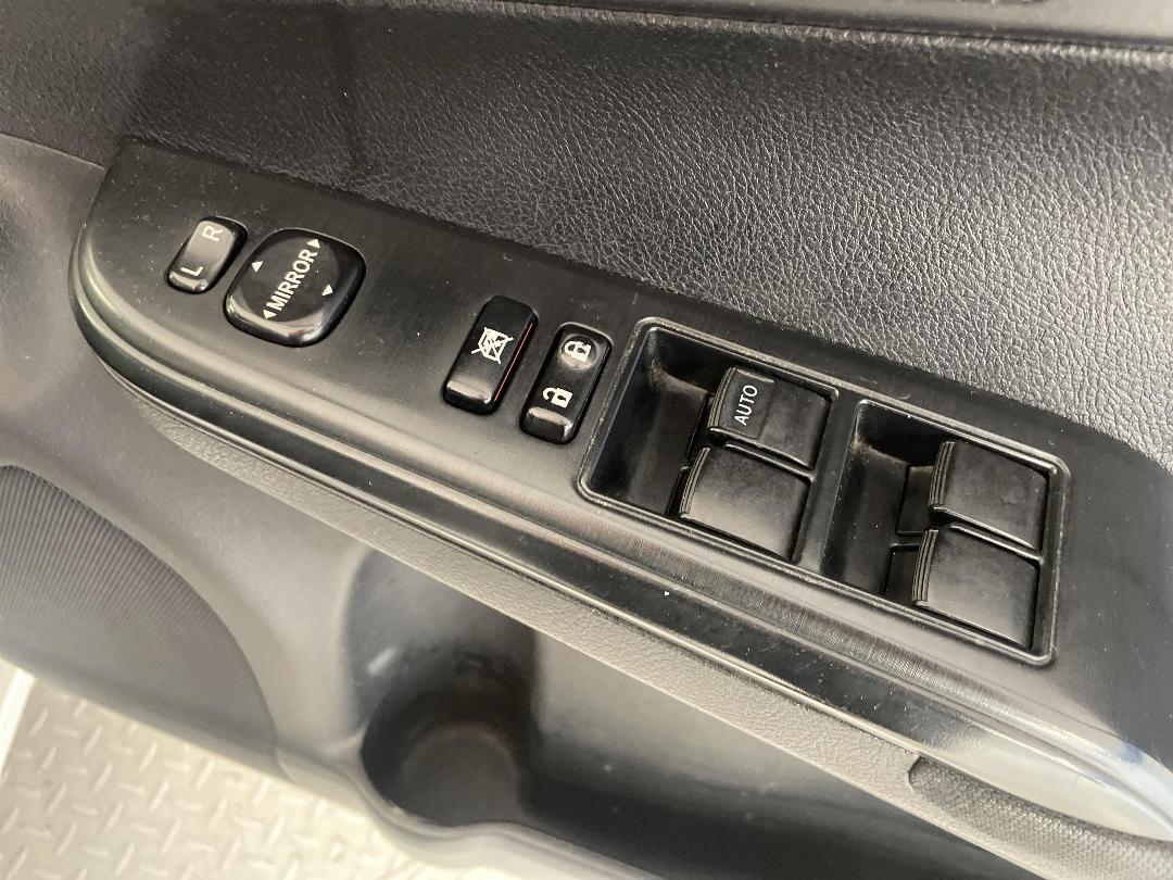 Photo '23' of Toyota Camry