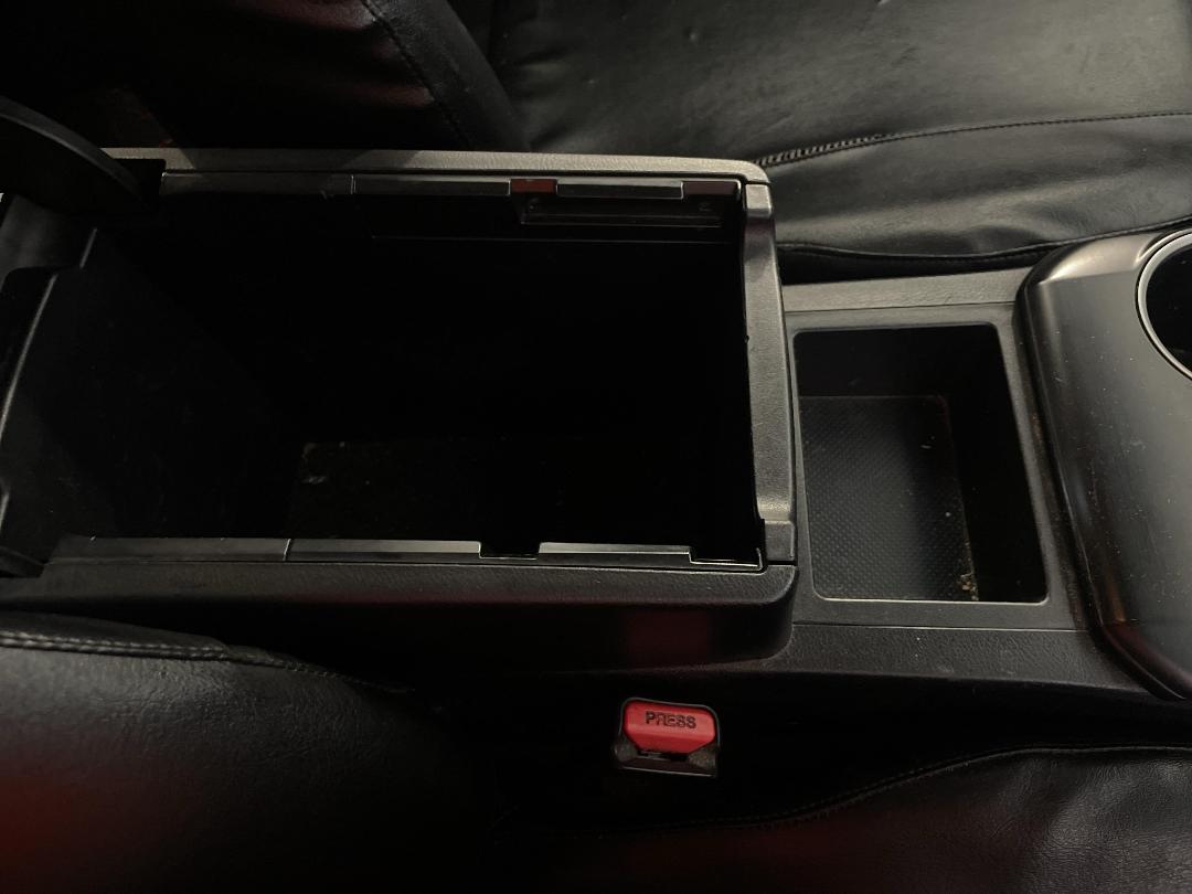 Photo '31' of Toyota Camry