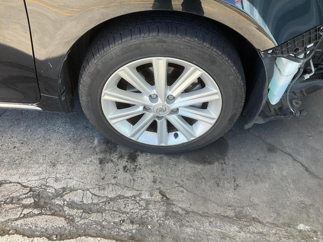 Photo '2' of Toyota Camry