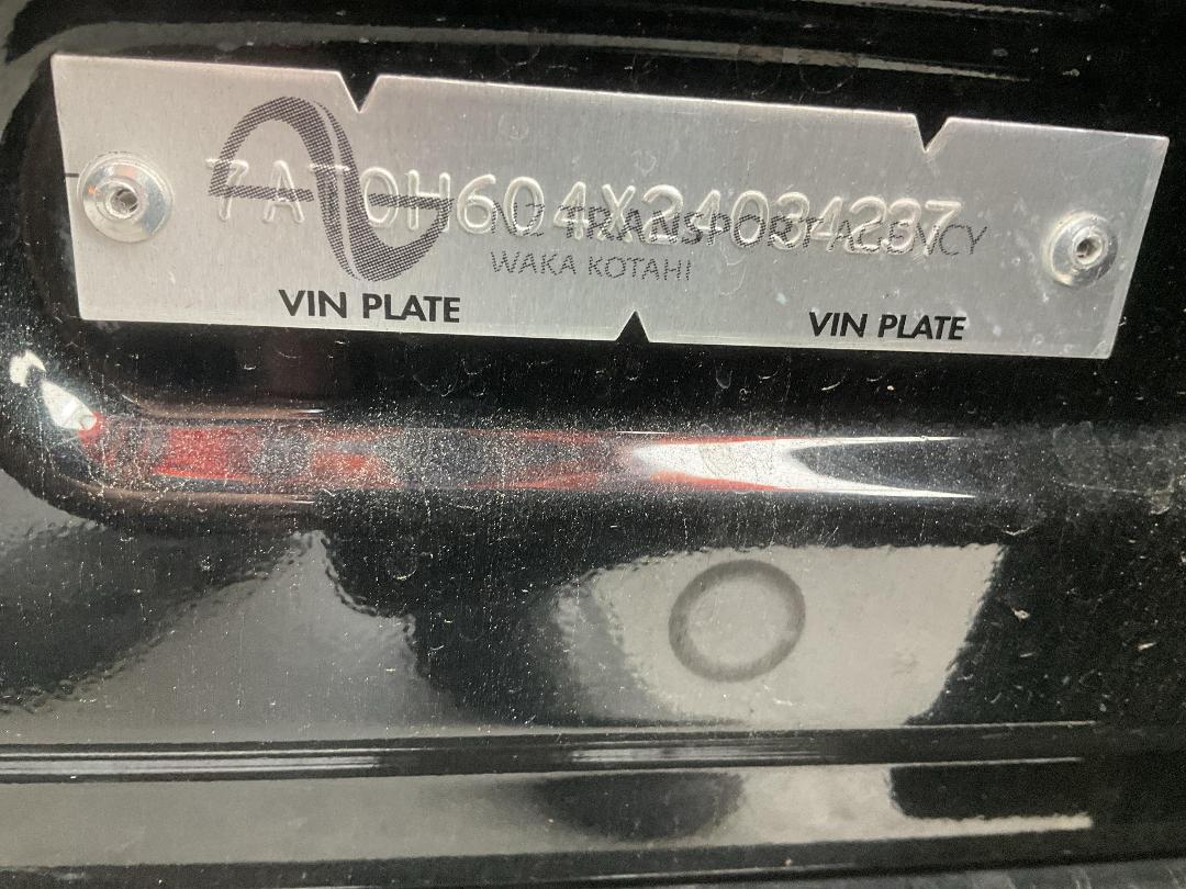 Photo '33' of Toyota Camry