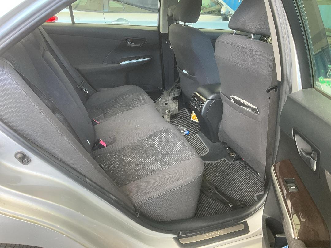 Photo '18' of Toyota Camry