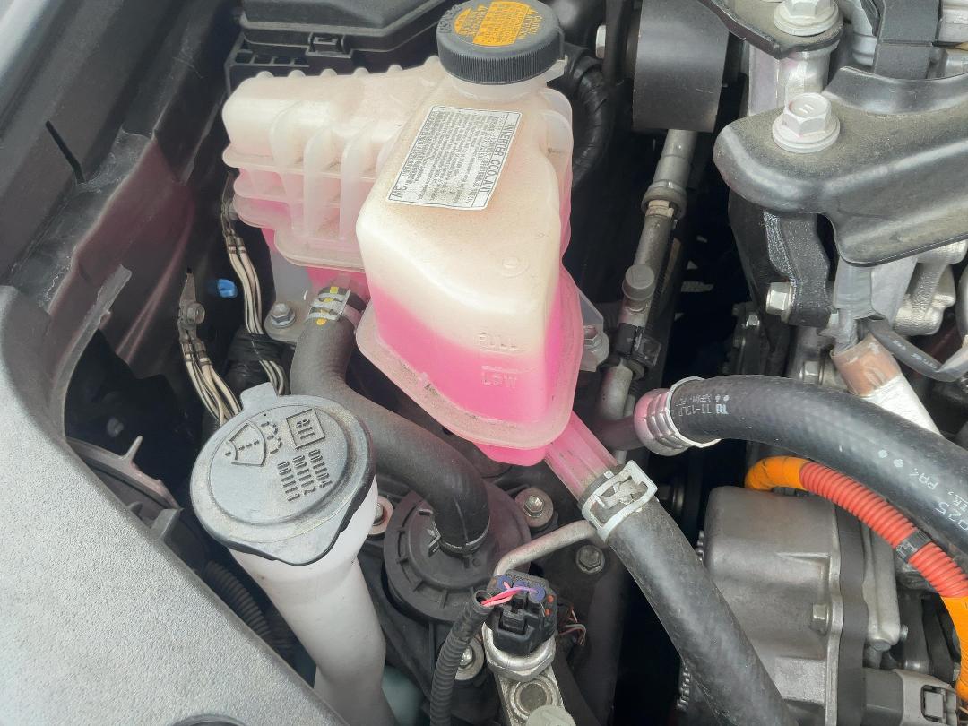 Photo '8' of Toyota Camry