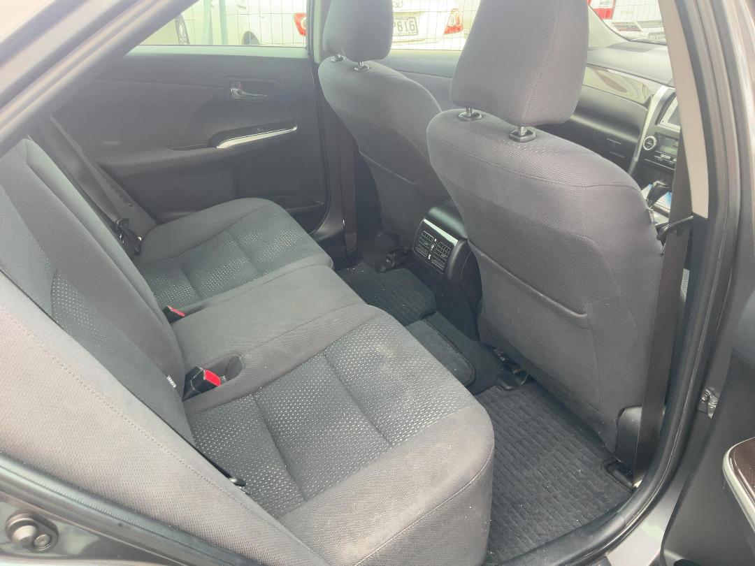 Photo '11' of Toyota Camry