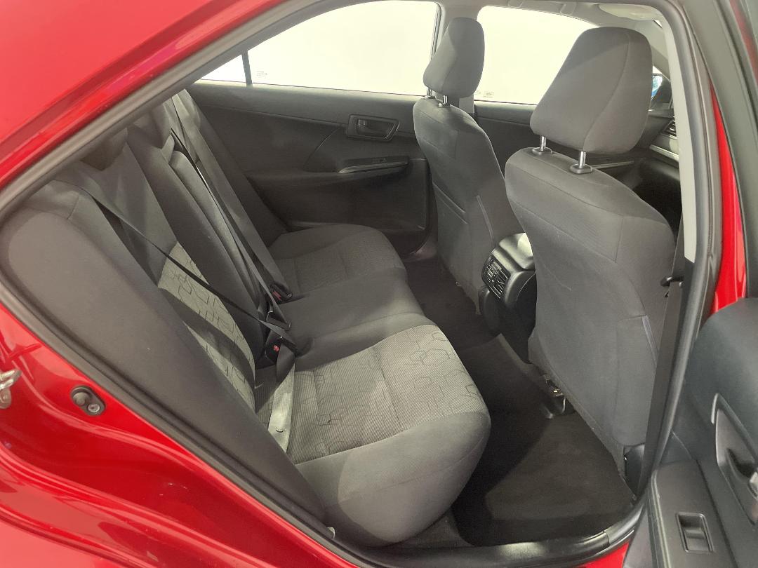 Photo '20' of Toyota Camry