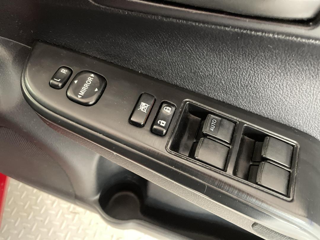 Photo '24' of Toyota Camry