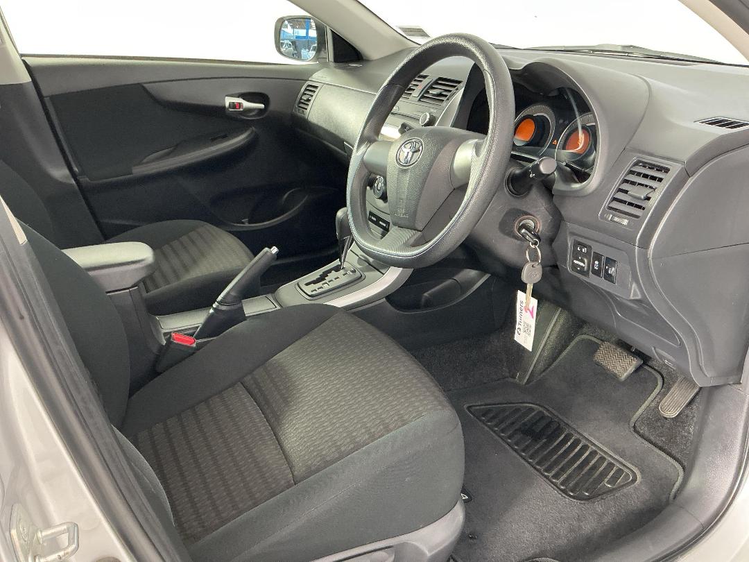 Photo '16' of Toyota Corolla