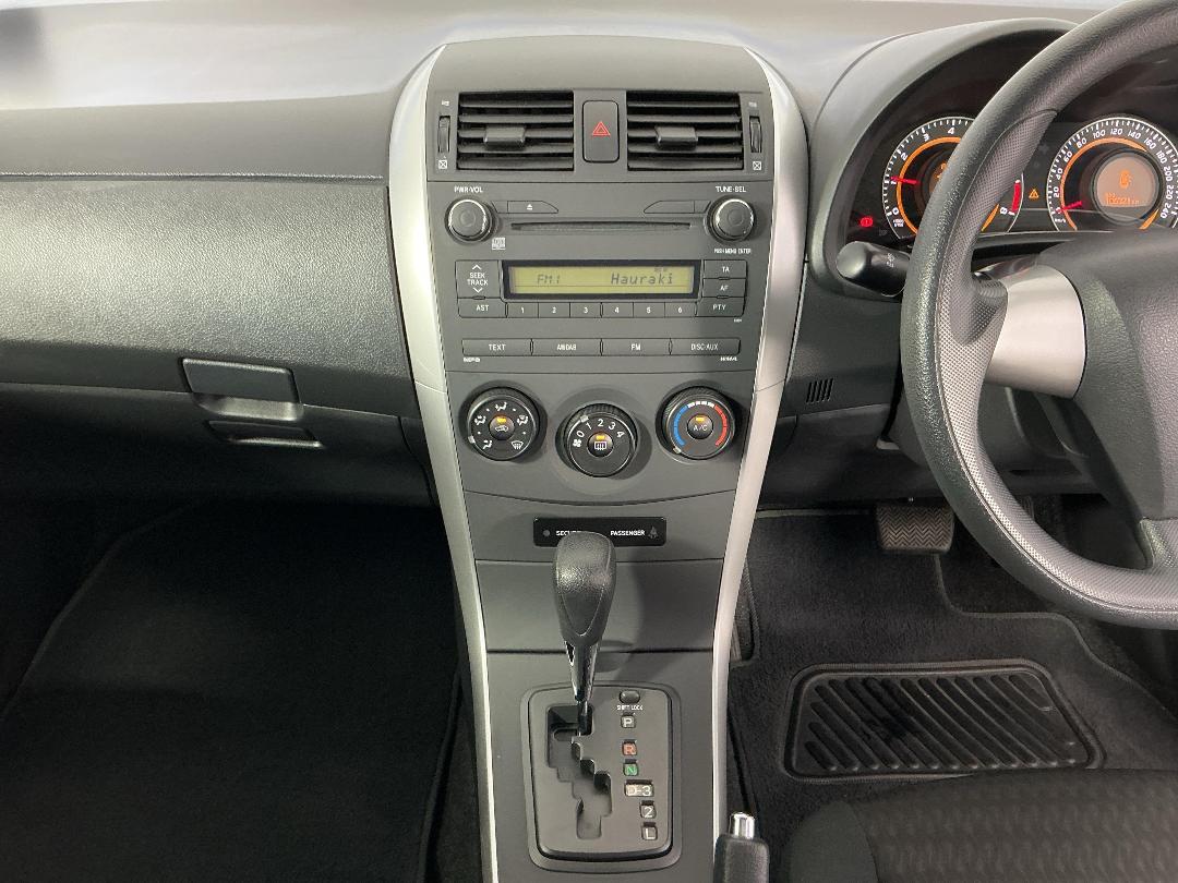 Photo '18' of Toyota Corolla