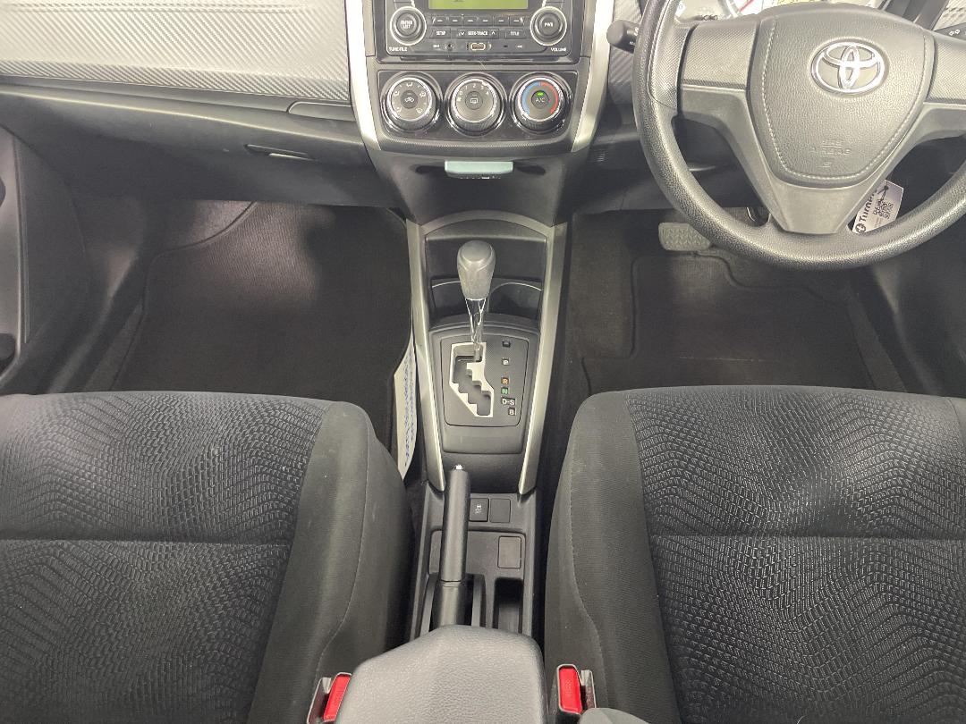 Photo '18' of Toyota Corolla