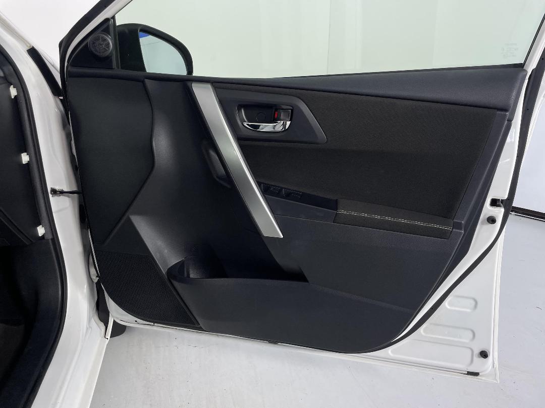 Photo '15' of Toyota Corolla Photo '15' of Toyota Corolla