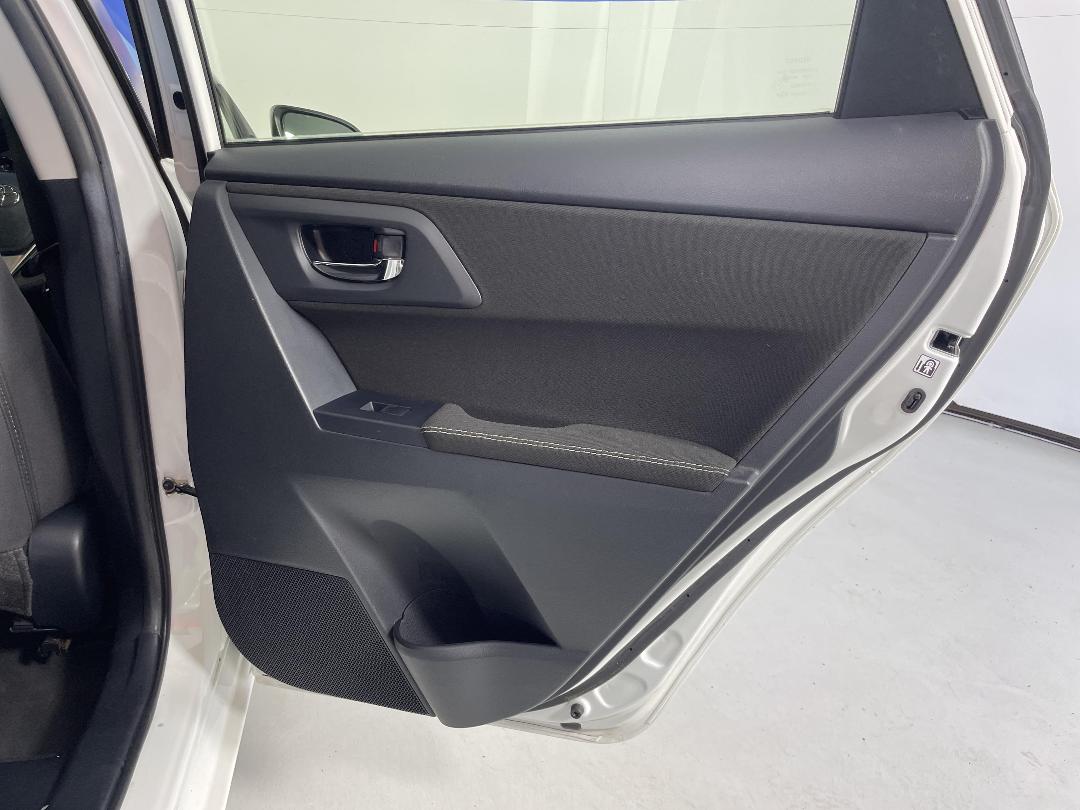 Photo '19' of Toyota Corolla Photo '19' of Toyota Corolla