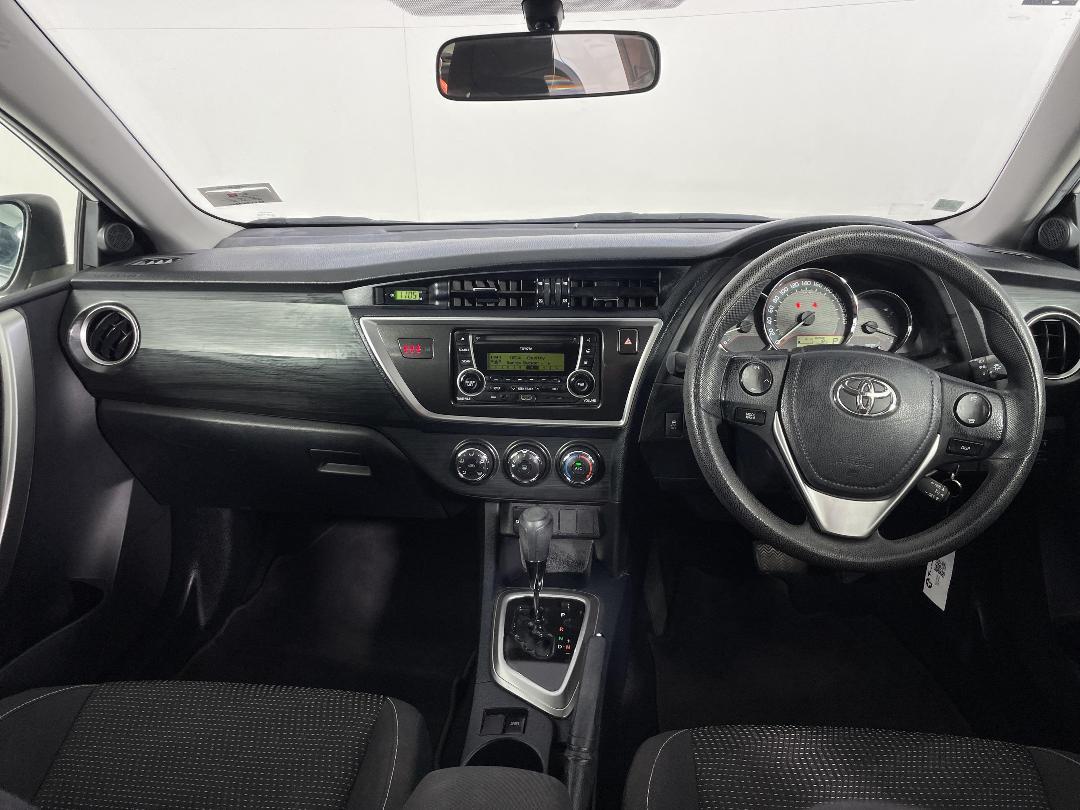Photo '17' of Toyota Corolla Photo '17' of Toyota Corolla