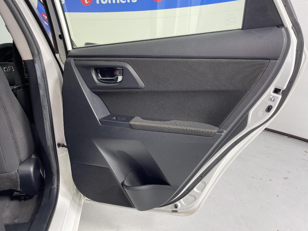 Photo '19' of Toyota Corolla Photo '19' of Toyota Corolla