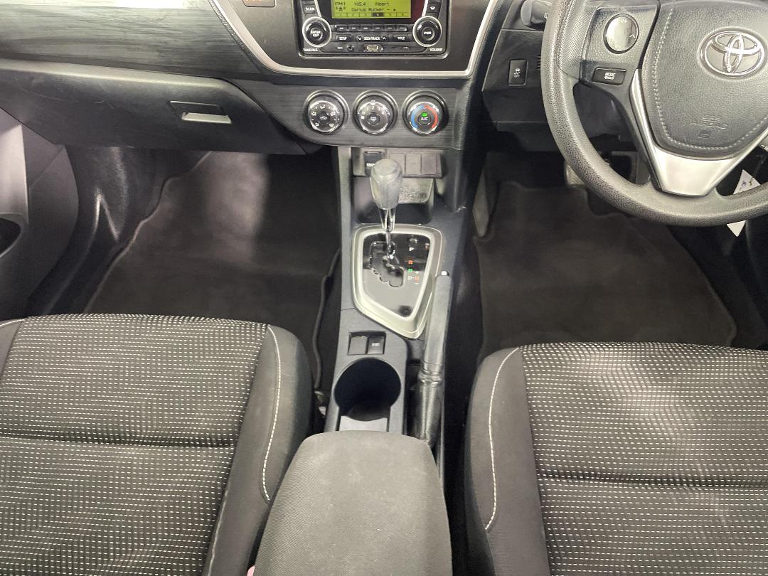 Photo '18' of Toyota Corolla Photo '18' of Toyota Corolla