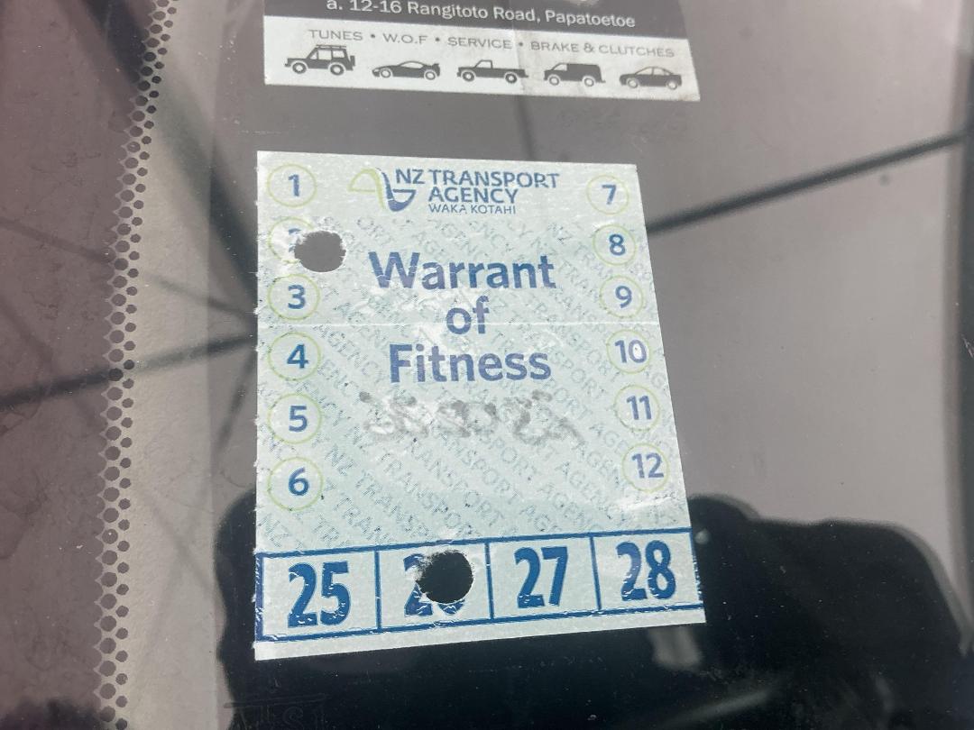 Photo '26' of Toyota Corolla GX Photo '26' of Toyota Corolla GX