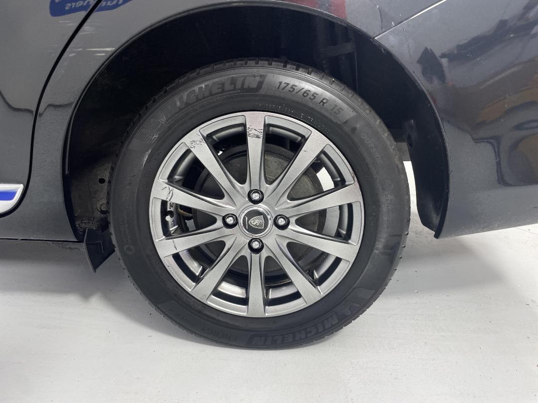 Photo '11' of Toyota Corolla Photo '11' of Toyota Corolla