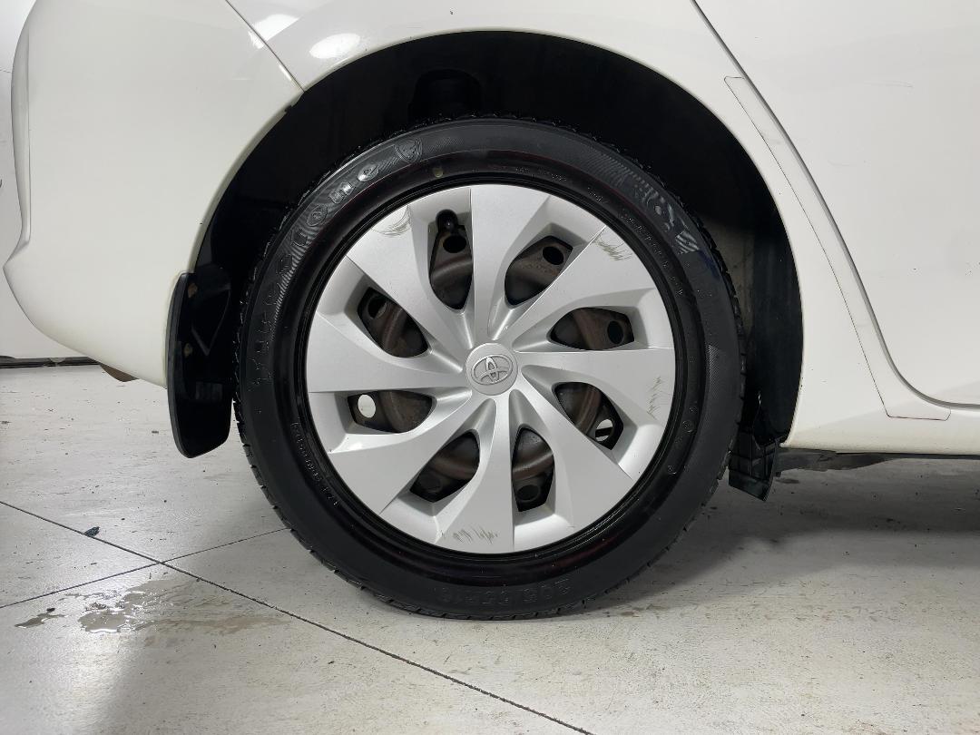 Photo '12' of Toyota Corolla