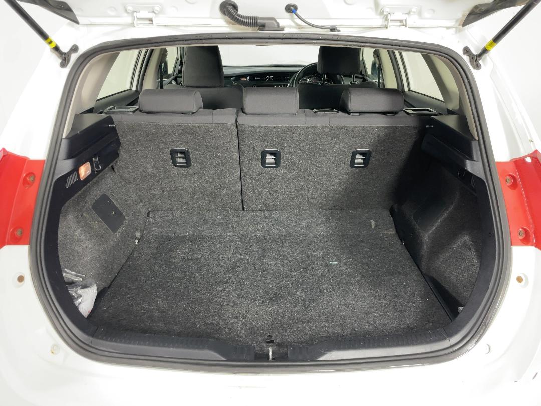 Photo '14' of Toyota Corolla