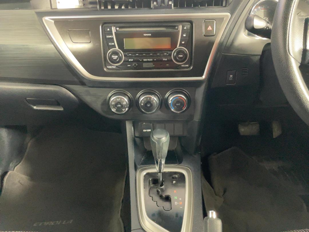 Photo '18' of Toyota Corolla