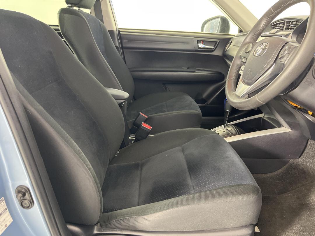 Photo '16' of Toyota Corolla Photo '16' of Toyota Corolla