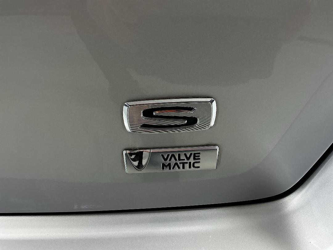 Photo '29' of Toyota Corolla