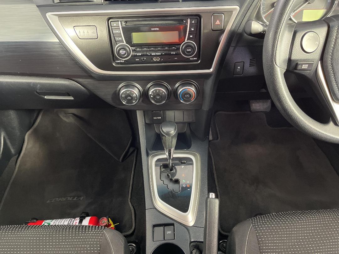 Photo '18' of Toyota Corolla Photo '18' of Toyota Corolla