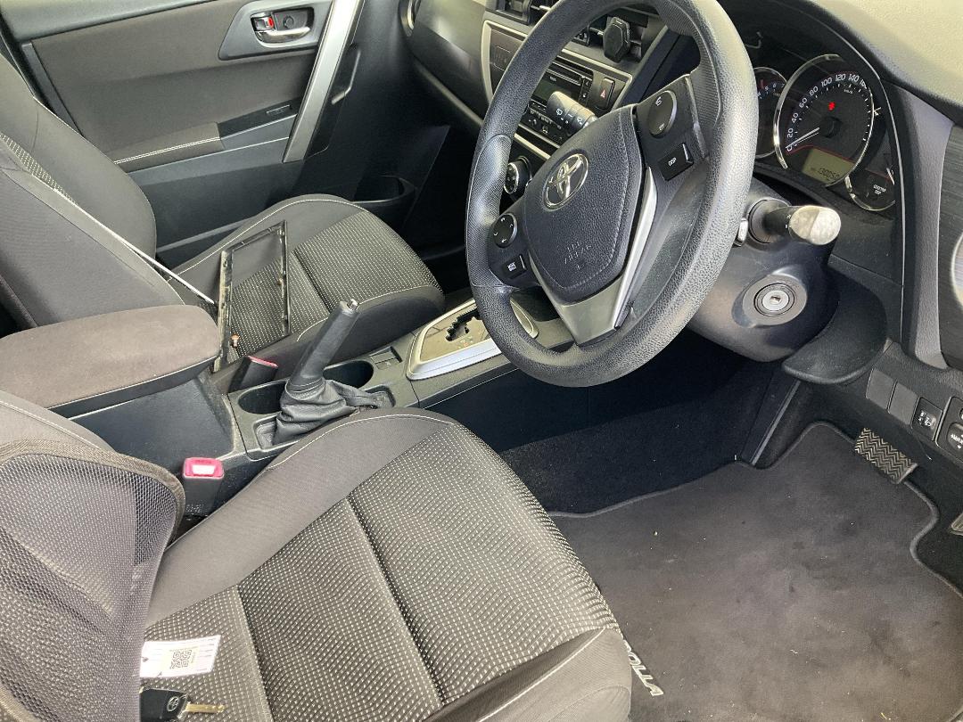 Photo '8' of Toyota Corolla GX Photo '8' of Toyota Corolla GX