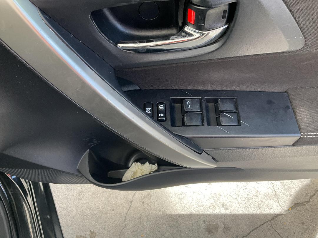 Photo '9' of Toyota Corolla GX Photo '9' of Toyota Corolla GX