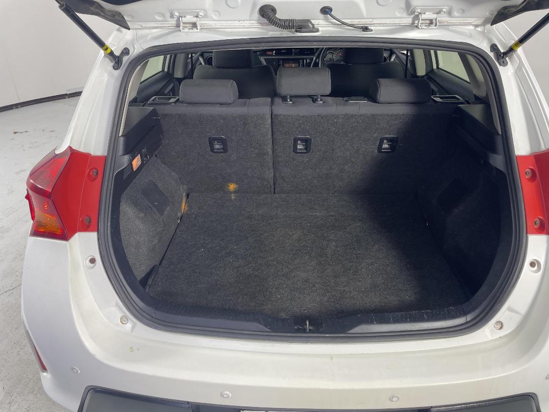 Photo '6' of Toyota Corolla