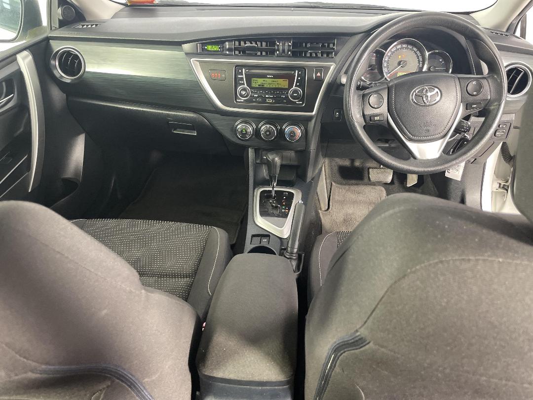 Photo '17' of Toyota Corolla