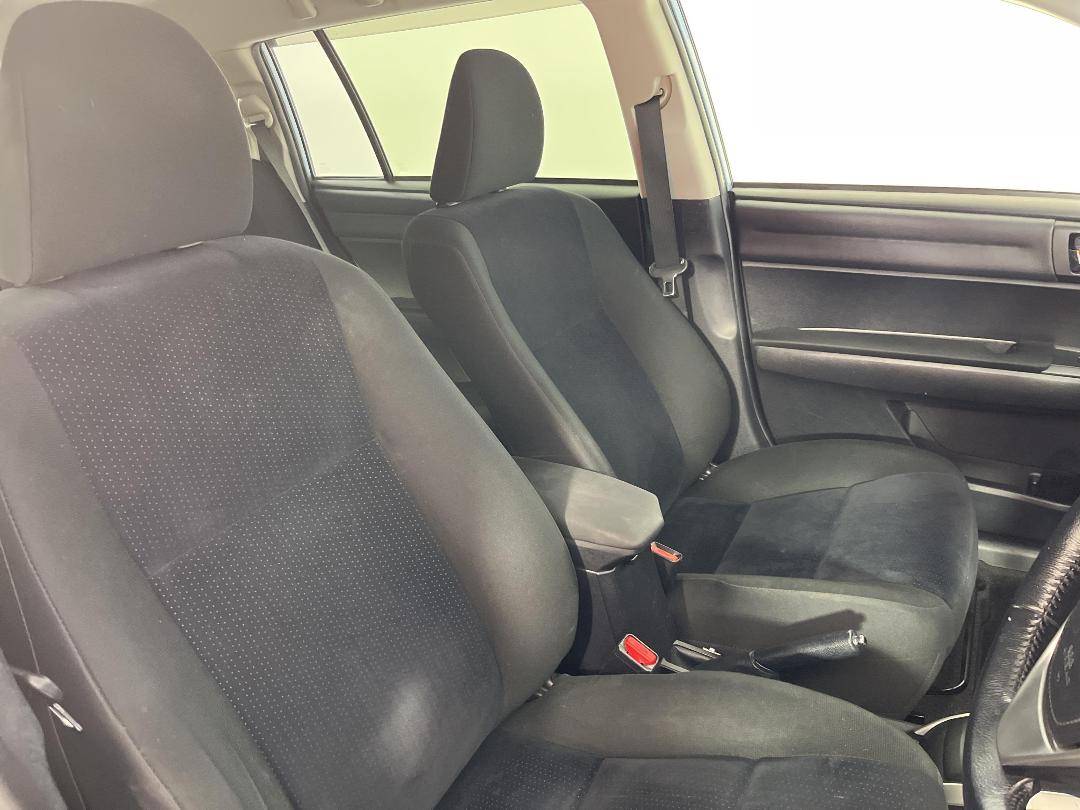 Photo '16' of Toyota Corolla