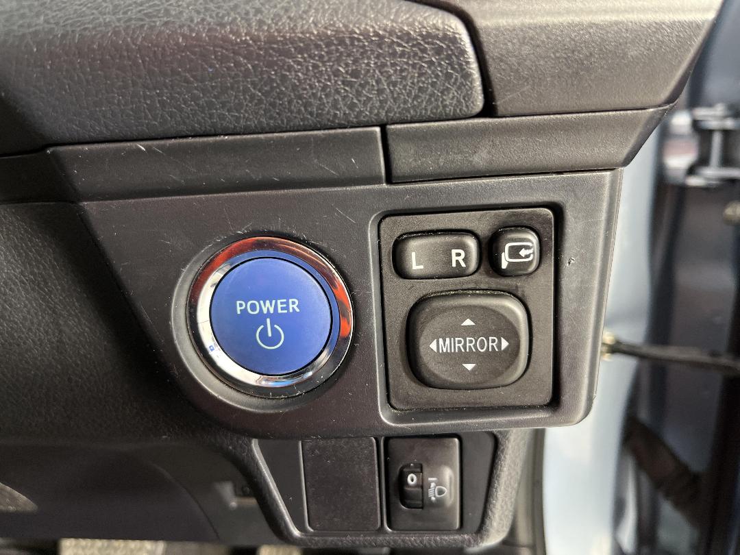 Photo '24' of Toyota Corolla