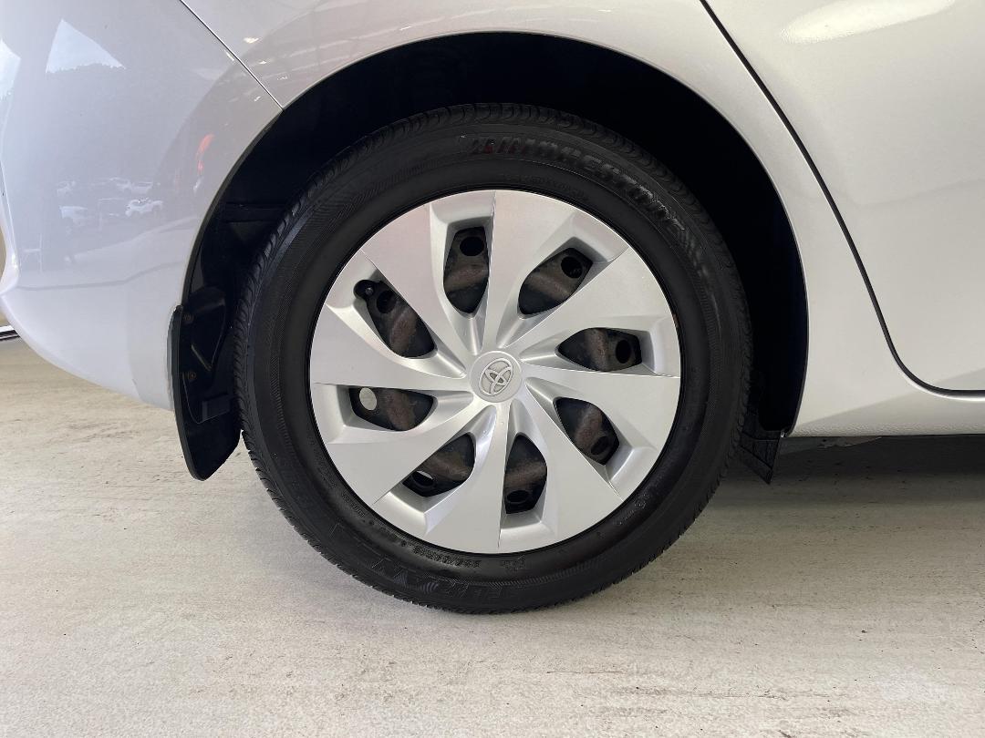 Photo '12' of Toyota Corolla