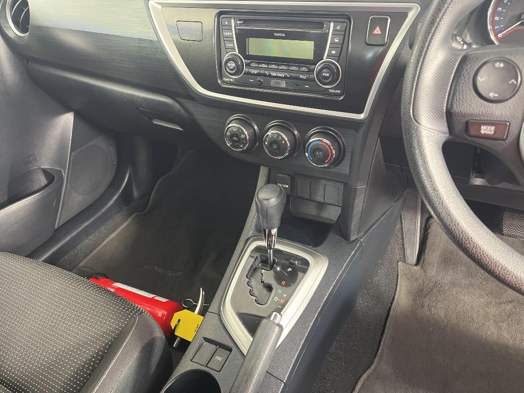 Photo '18' of Toyota Corolla