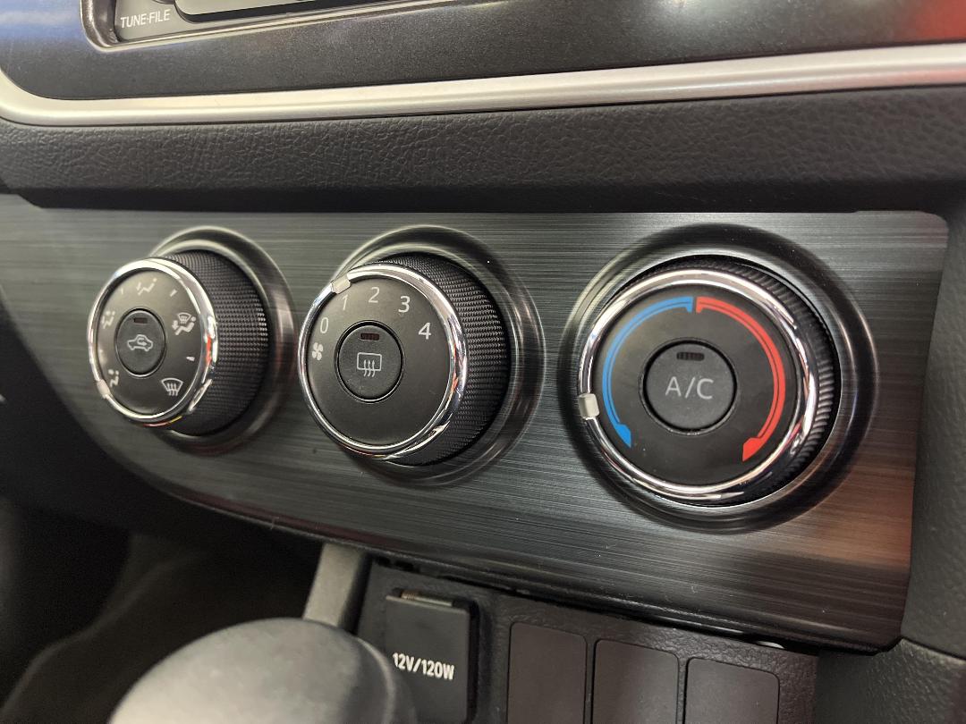 Photo '23' of Toyota Corolla