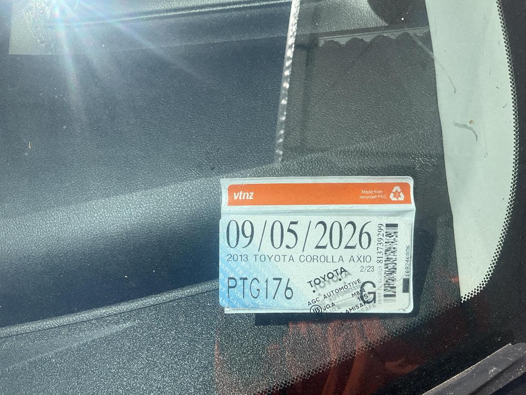 Photo '14' of Toyota Corolla Axio Photo '14' of Toyota Corolla Axio